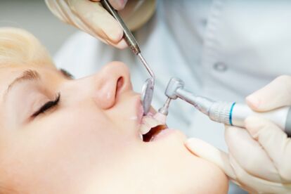 Ihre Zahnarztpraxis Heuschen & Veckes in Brüggen